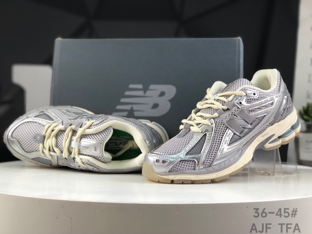 💰320
带半码✅新百伦New Balance 1906系列复古老爹风休闲运动慢跑鞋 
货号：M1906
#采用轻质牛剖革拼接透气网眼衬垫织物鞋面材质 T-Beam大底提供足步弓支撑，保持步态稳定 后跟搭载外露缓震胶
尺码：如图右下角所示 AJF  TFA