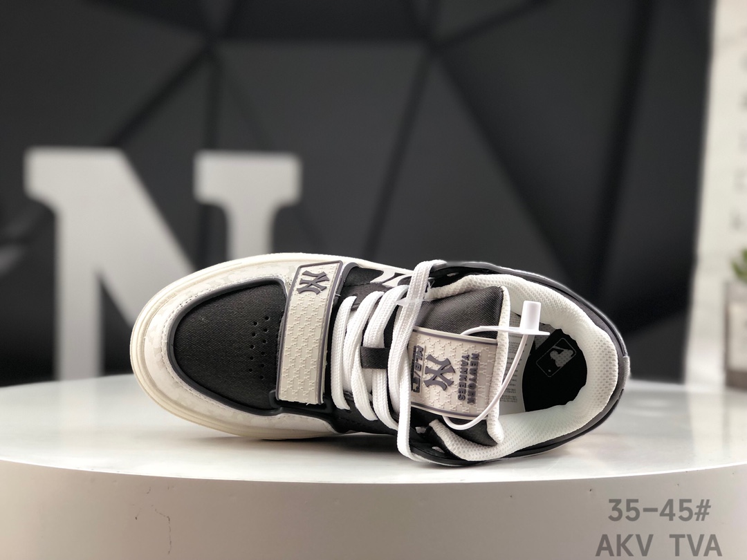 MLB Chunky Liner with NY Yankees Sticker: Lightweight Sports Shoes with MD Soles. - 图片 3