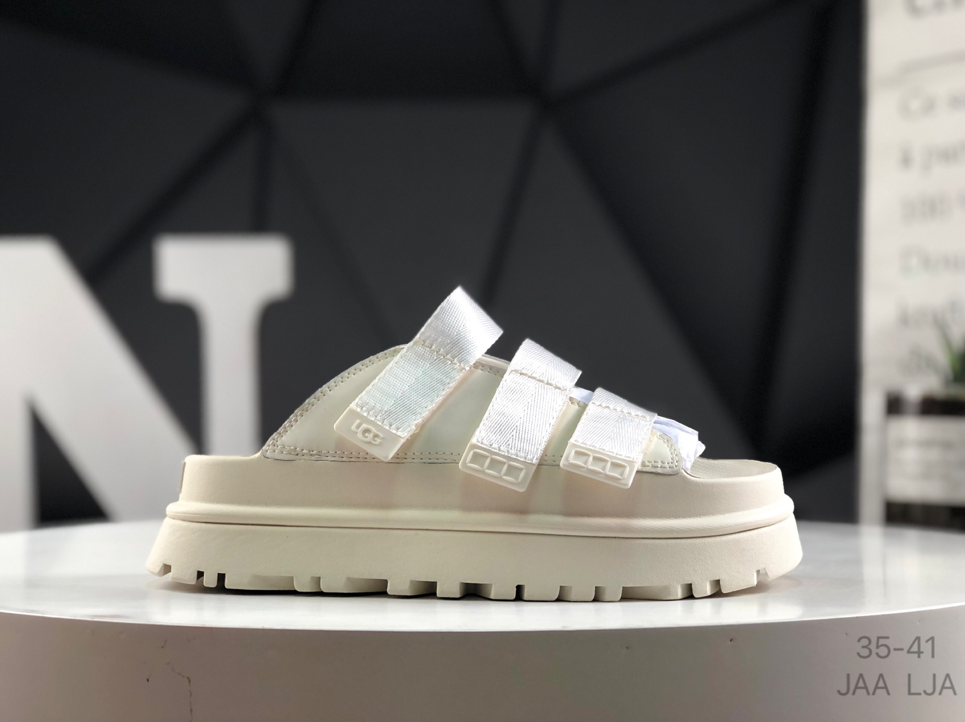 🔻 UGG Goldenrise Sandalias romanas cómodas y modernas para mujer Número de artículo: W/1152685 Tamaño: 35～41 JAA LJA