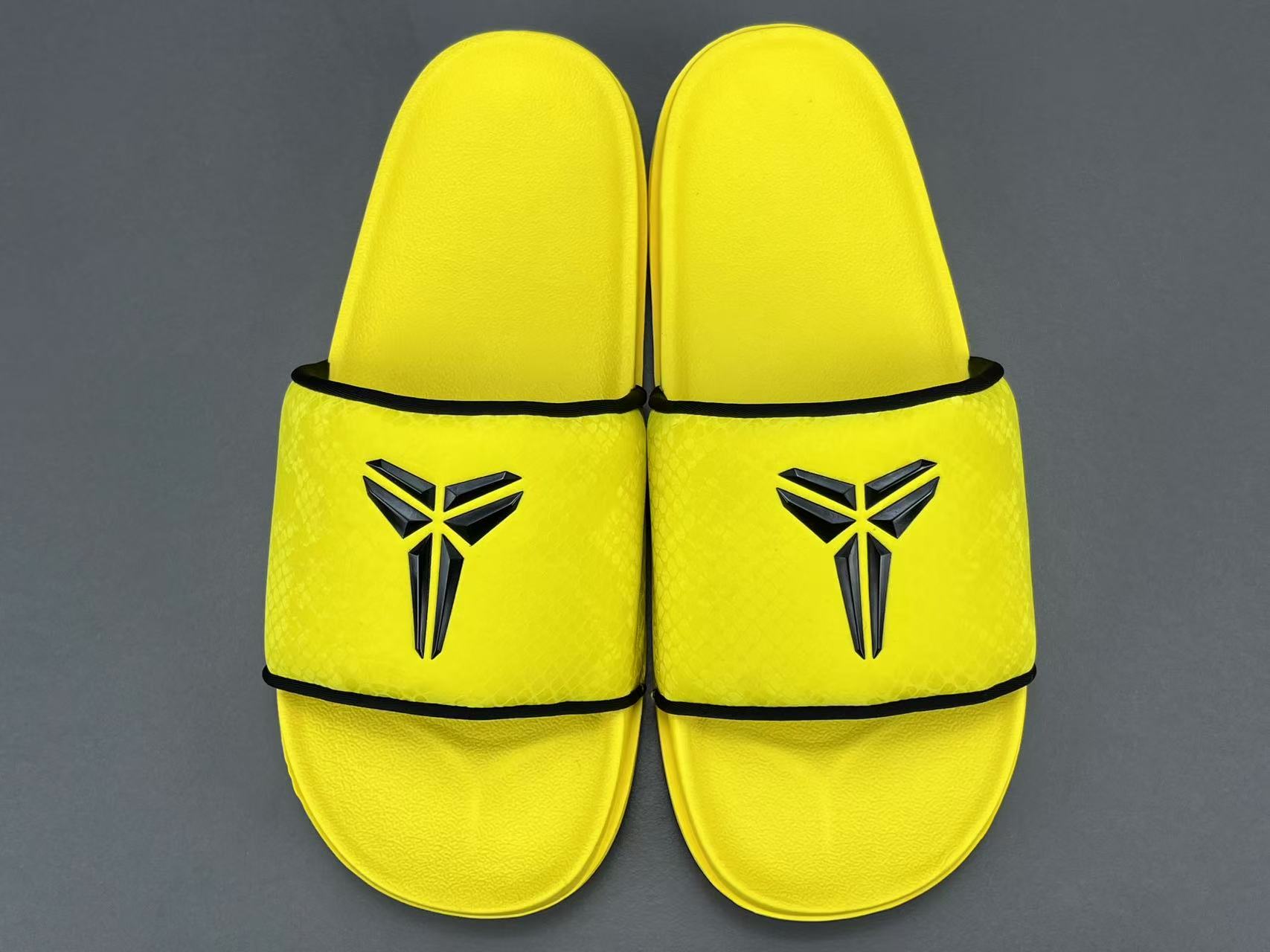 
 【科比拖鞋】Nike Kobe Offcourt 舒适 防滑防磨一字拖鞋 男款 
尺码38.5-48