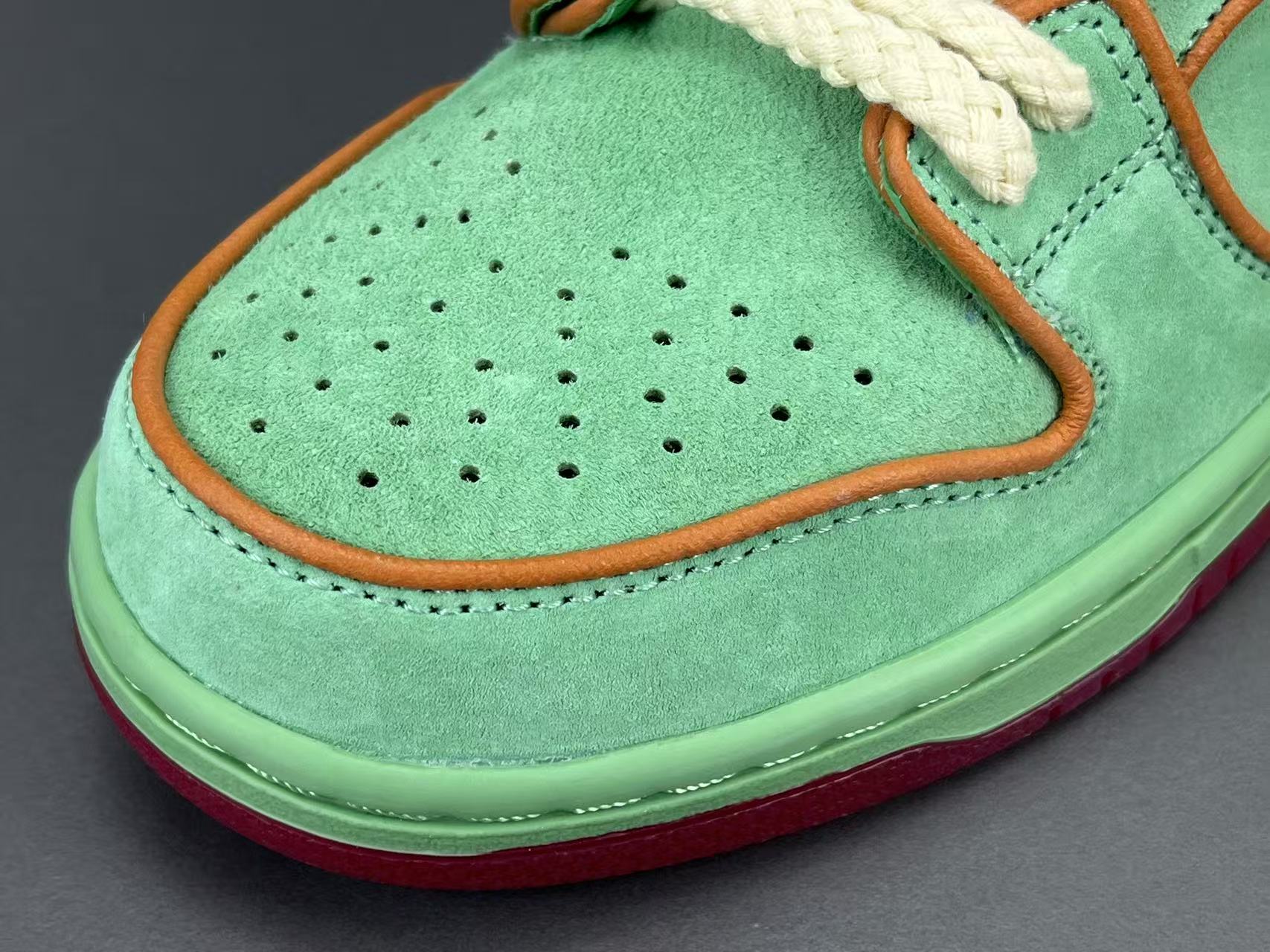 
【纯原版 DUNK】Nike Dunk SB Dunk Low “Shenron”黑人月 时尚舒适薄底