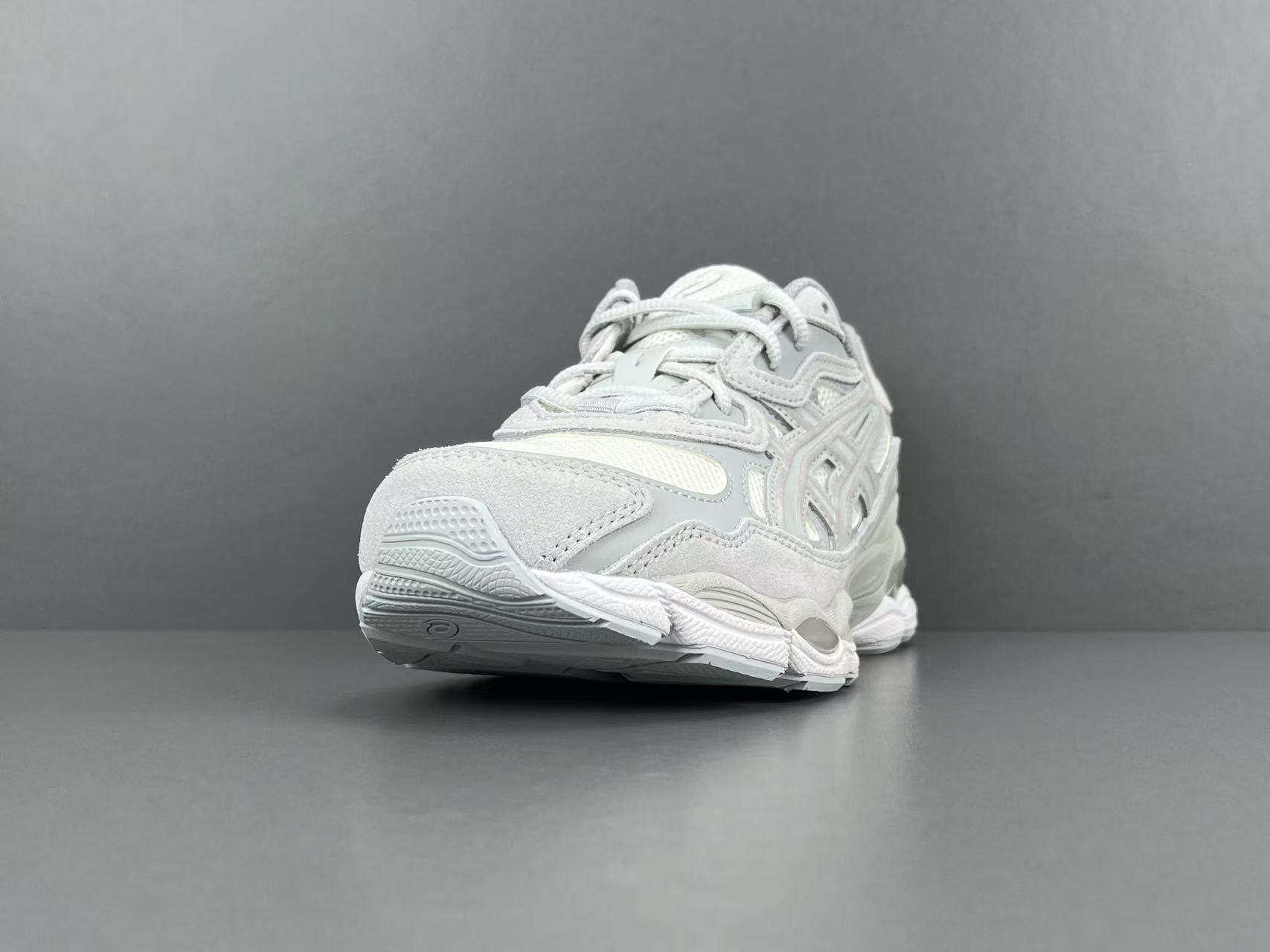  
【新Plus版 亚瑟士】Asics GEL-NYC系列 舒适百搭 低帮 休闲跑步鞋 男女同款 灰白
