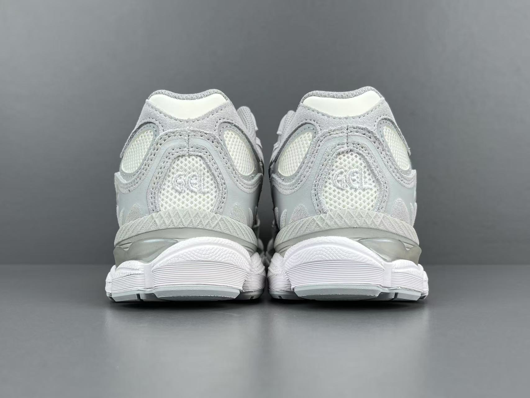  
【新Plus版 亚瑟士】Asics GEL-NYC系列 舒适百搭 低帮 休闲跑步鞋 男女同款 灰白
