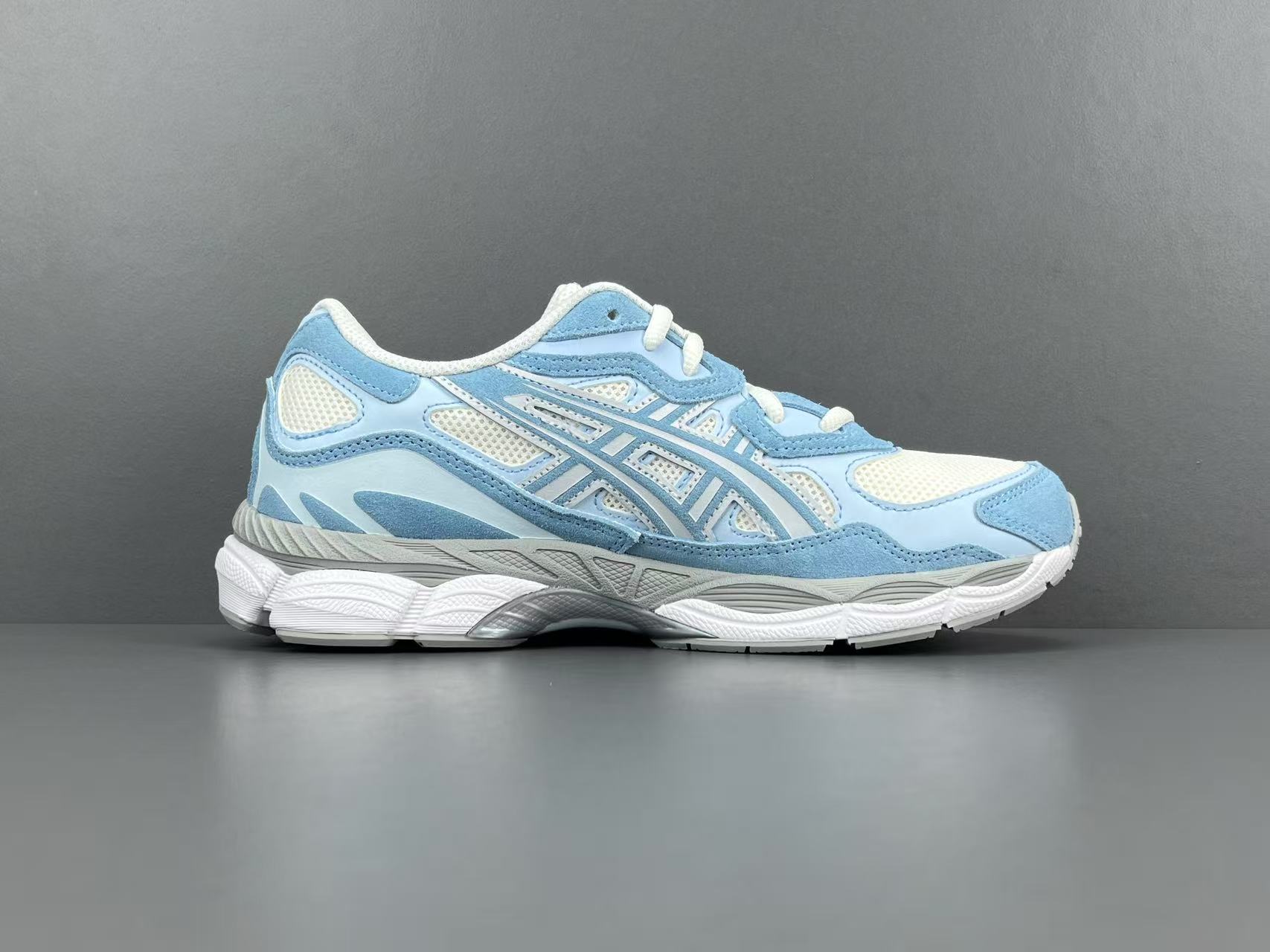  
【新Plus版 亚瑟士】Asics GEL-NYC系列 舒适百搭 低帮 休闲跑步鞋 男女同款 白蓝
