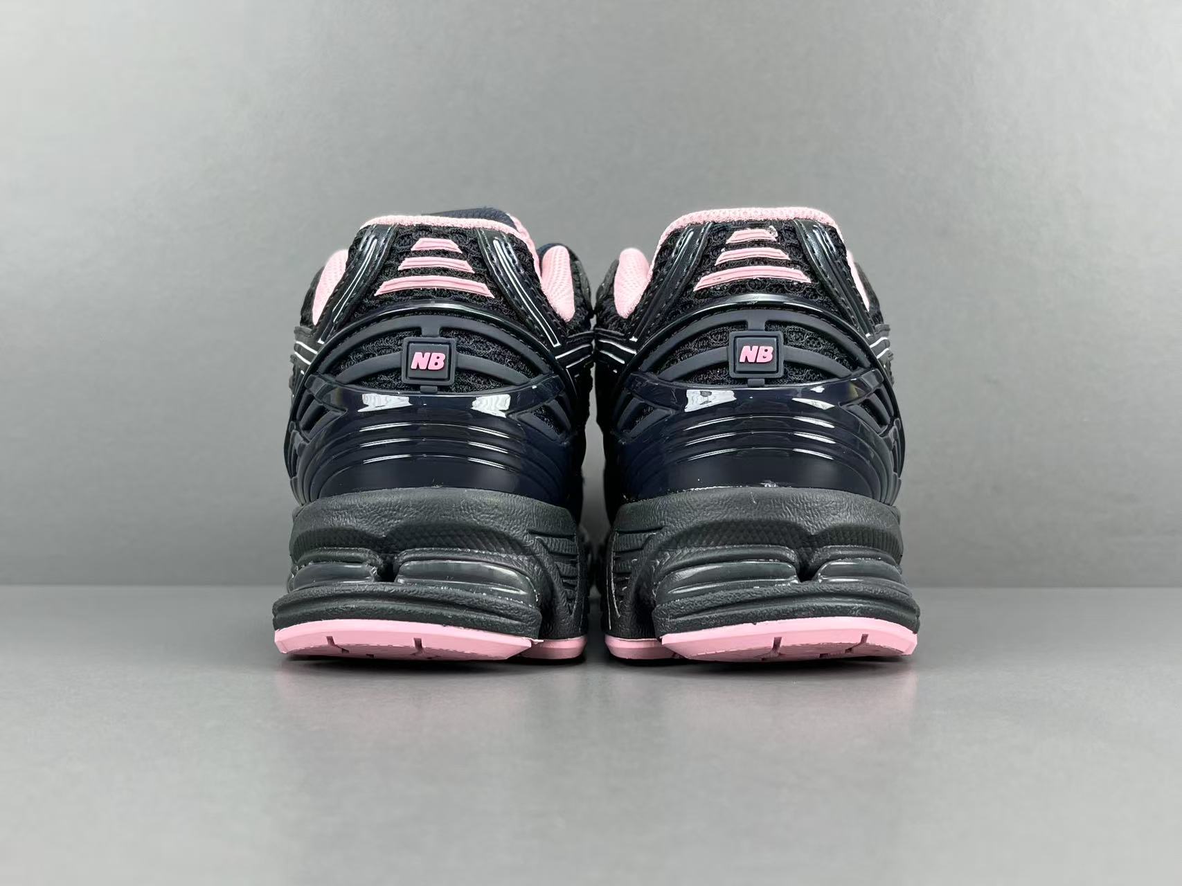 
【外贸版 NB】New Balance NB 1906R 织物人造革 时尚百搭格雷系 透气 低帮 生活