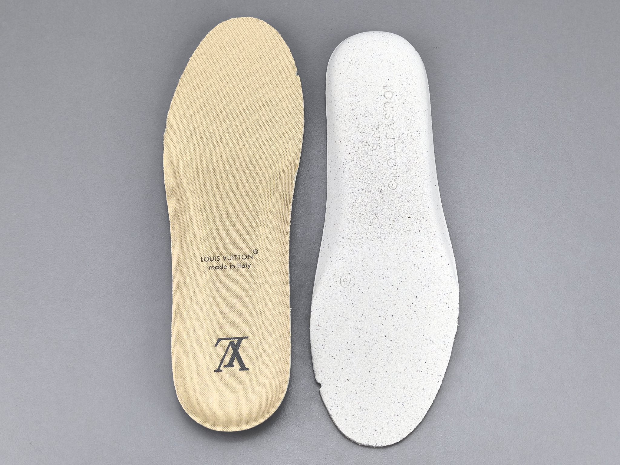 P 【专柜版 驴牌】   LV trainer 