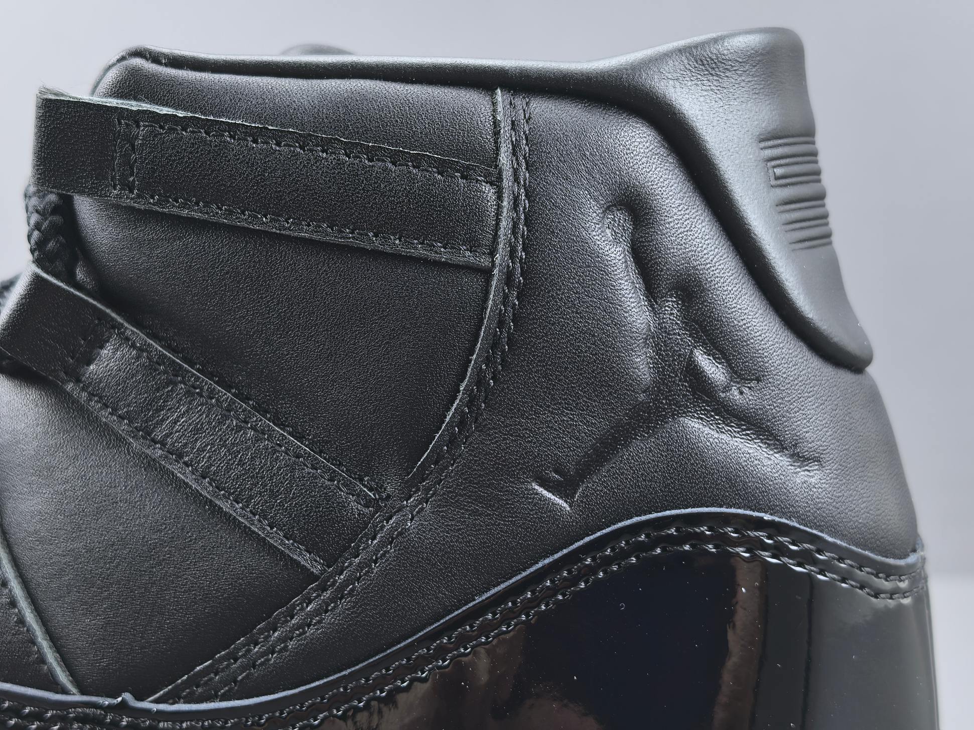 【OG版 AJ11】Comme des Garçons × Jordan Air Jordan 11 CDG SO AJ