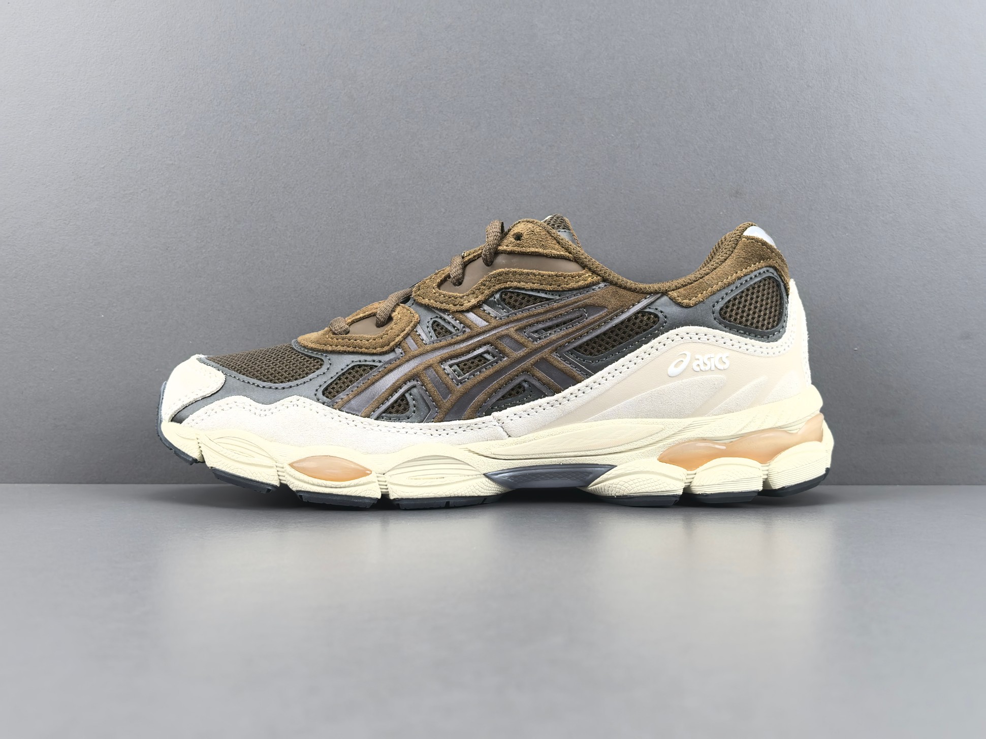 【新Plus版 亚瑟士】Asics GEL-NYC系列 舒适百搭 低帮 休闲跑步鞋 男女同款  尺码39-47  货号1