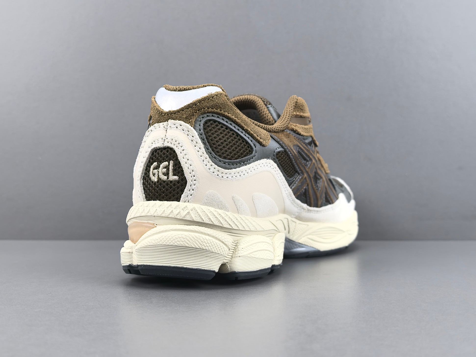 【新Plus版 亚瑟士】Asics GEL-NYC系列 舒适百搭 低帮 休闲跑步鞋 男女同款  尺码39-47  货号1