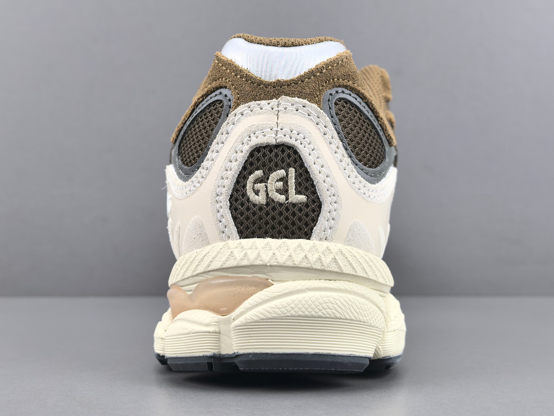 【新Plus版 亚瑟士】Asics GEL-NYC系列 舒适百搭 低帮 休闲跑步鞋 男女同款  尺码39-47  货号1
