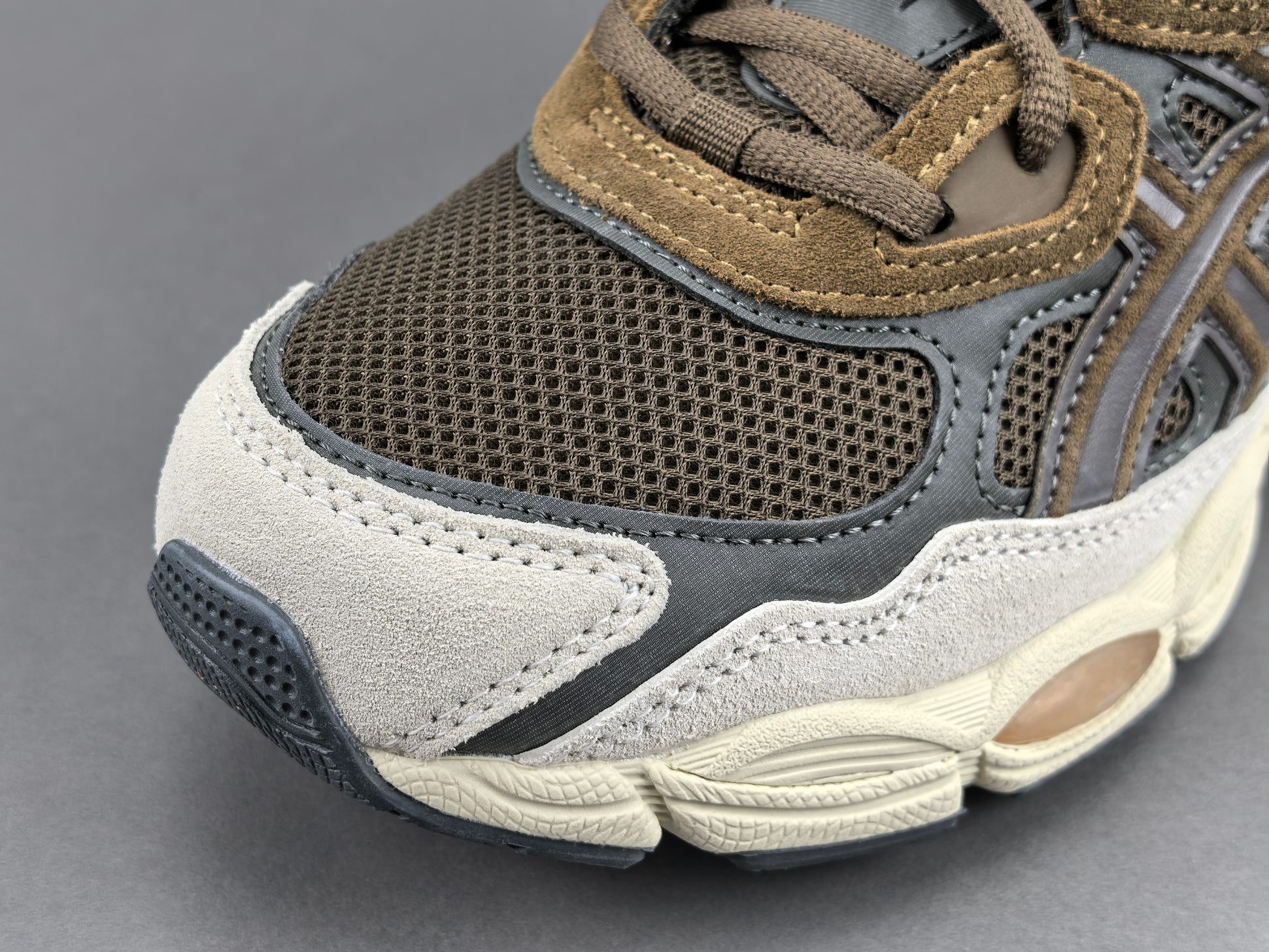 【新Plus版 亚瑟士】Asics GEL-NYC系列 舒适百搭 低帮 休闲跑步鞋 男女同款  尺码39-47  货号1