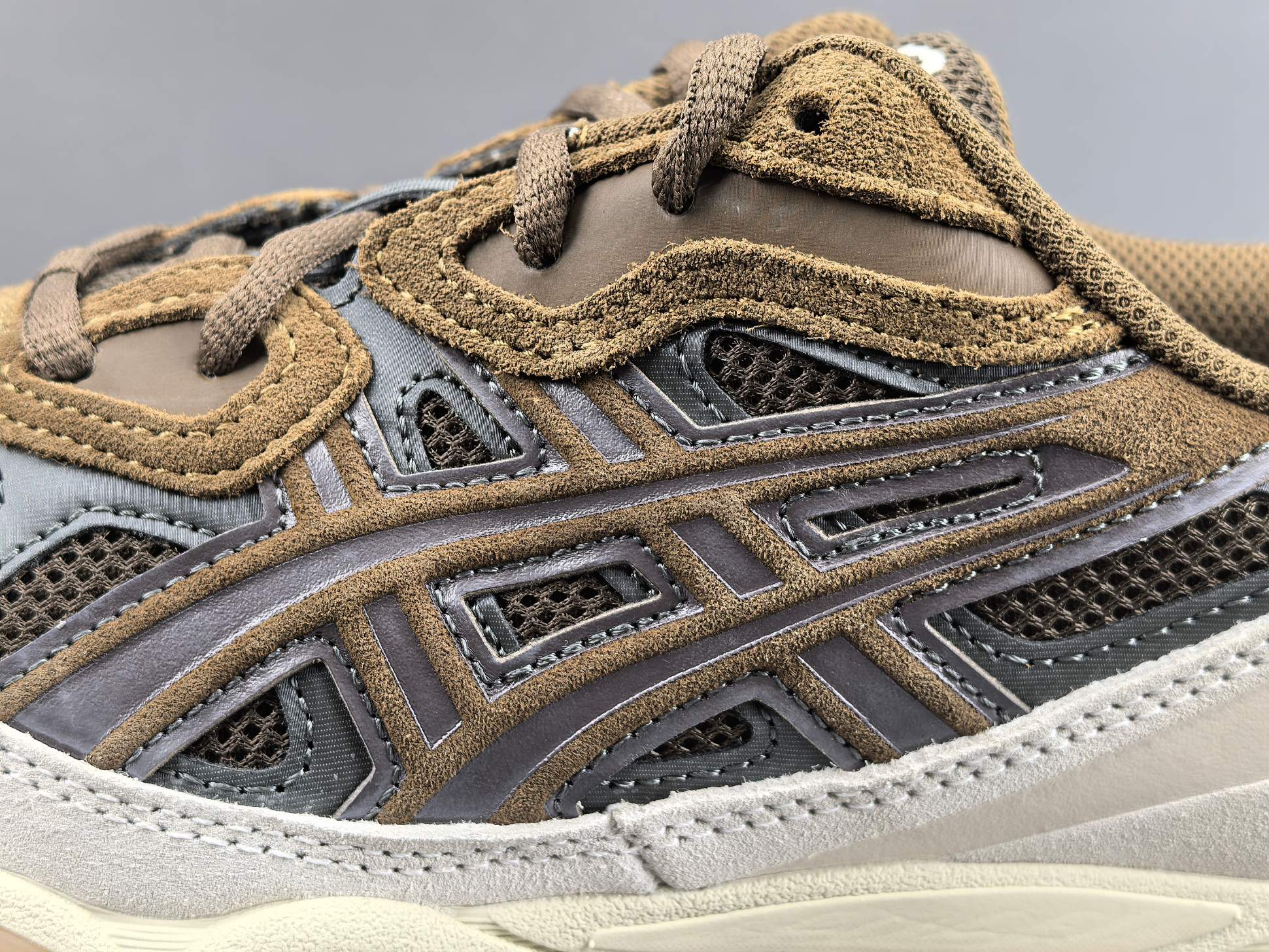 【新Plus版 亚瑟士】Asics GEL-NYC系列 舒适百搭 低帮 休闲跑步鞋 男女同款  尺码39-47  货号1