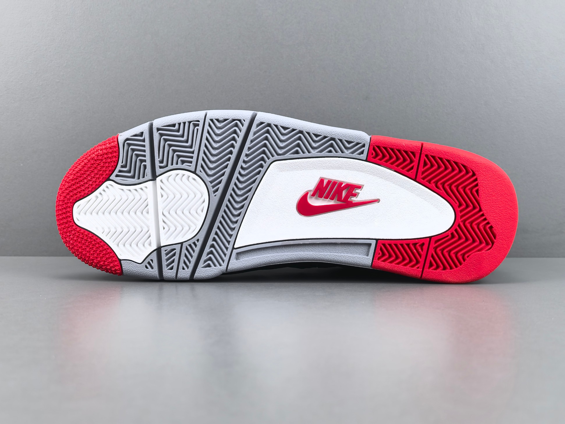 【LJR版 AJ4】Jordan Air Jordan 4 Retro Bred 舒适 中帮 复古篮球鞋 男款 新黑红 