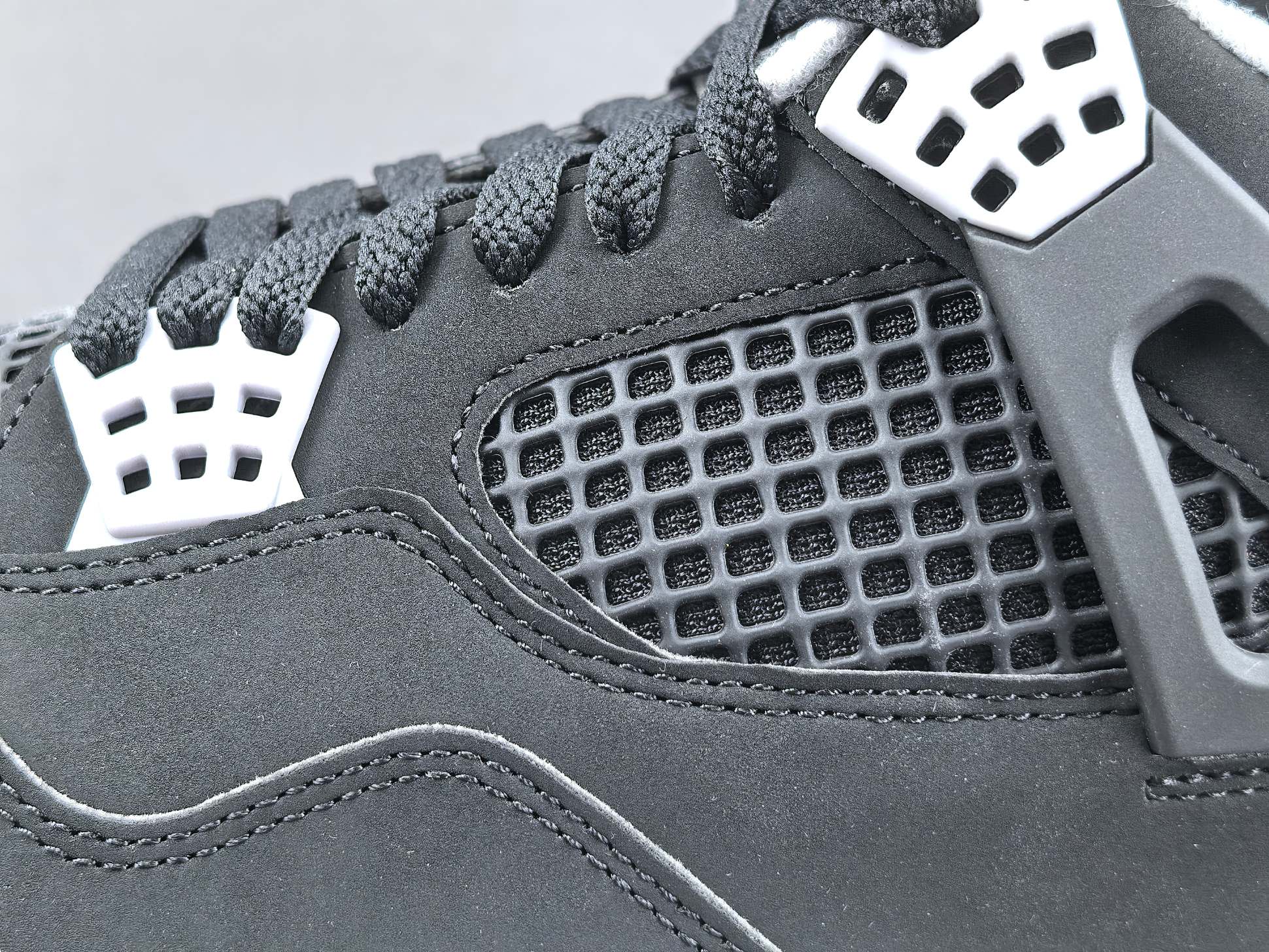 【LJR版 AJ4】Jordan Air Jordan 4 Retro Bred 舒适 中帮 复古篮球鞋 男款 新黑红 