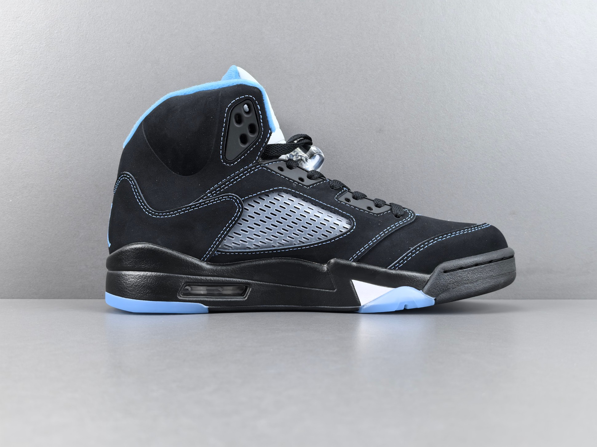 【OG版 AJ5】Jordan Air Jordan 5 舒适贴合 复古篮球鞋 男款 黑色 尺码40-47.5  货号D