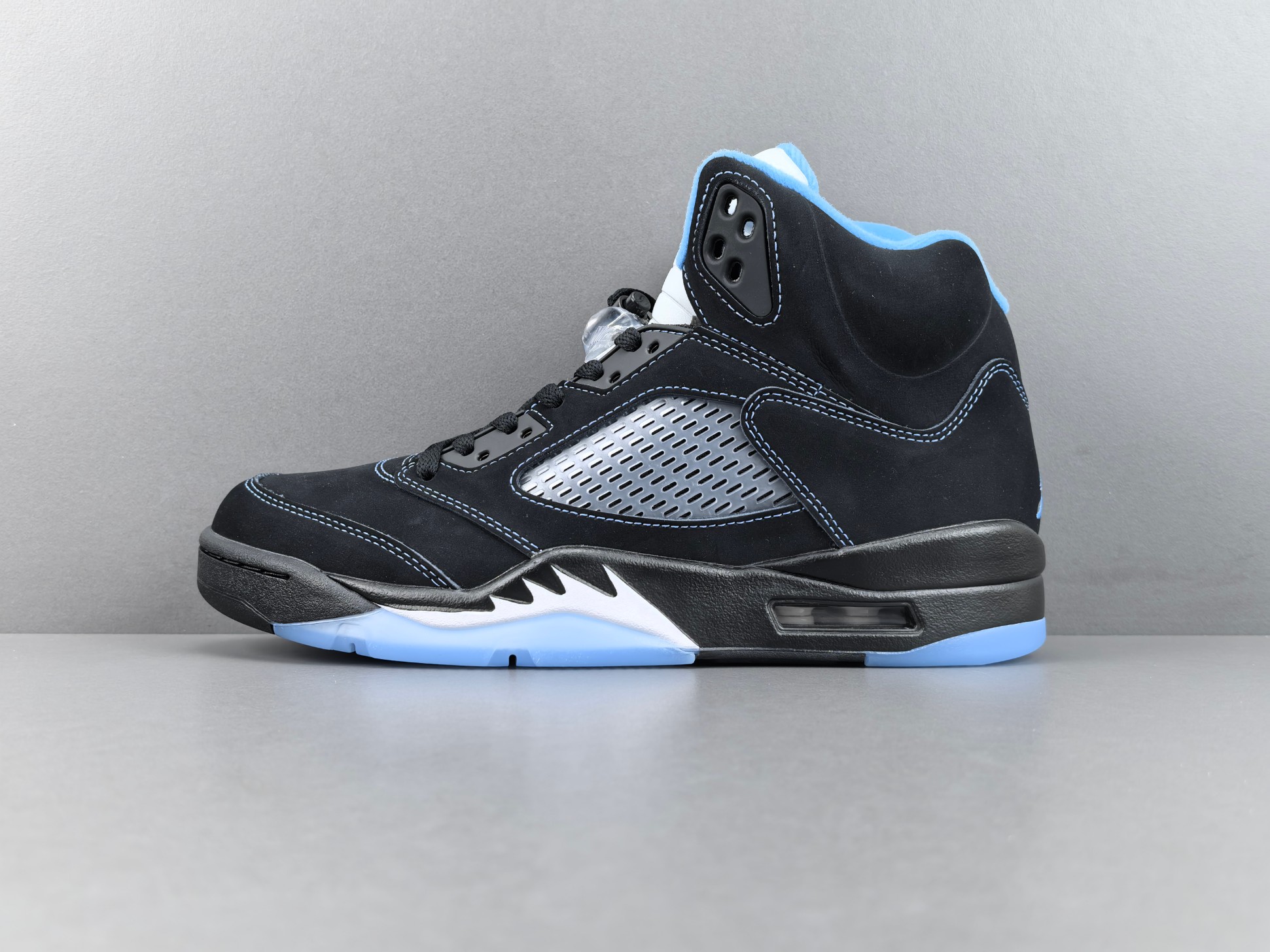 【OG版 AJ5】Jordan Air Jordan 5 舒适贴合 复古篮球鞋 男款 黑色 尺码40-47.5  货号D