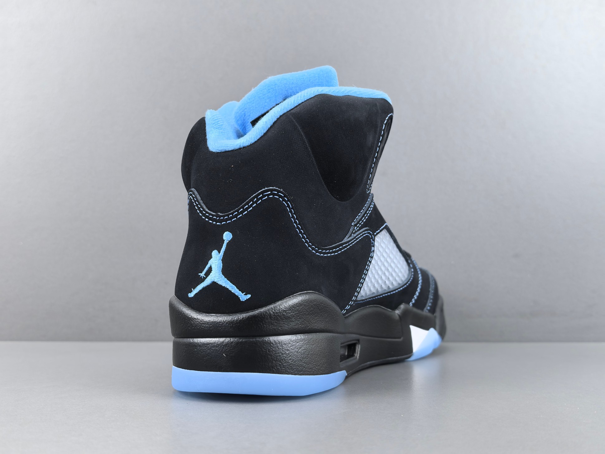 【OG版 AJ5】Jordan Air Jordan 5 舒适贴合 复古篮球鞋 男款 黑色 尺码40-47.5  货号D