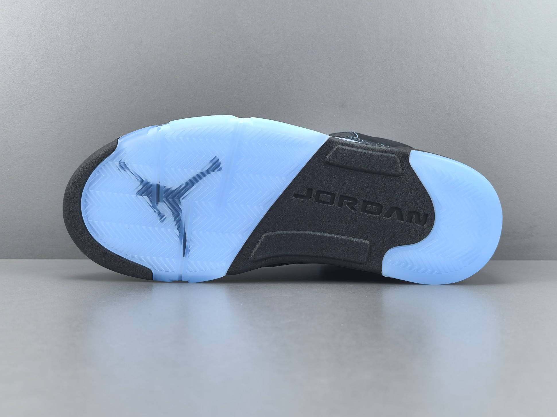 【OG版 AJ5】Jordan Air Jordan 5 舒适贴合 复古篮球鞋 男款 黑色 尺码40-47.5  货号D