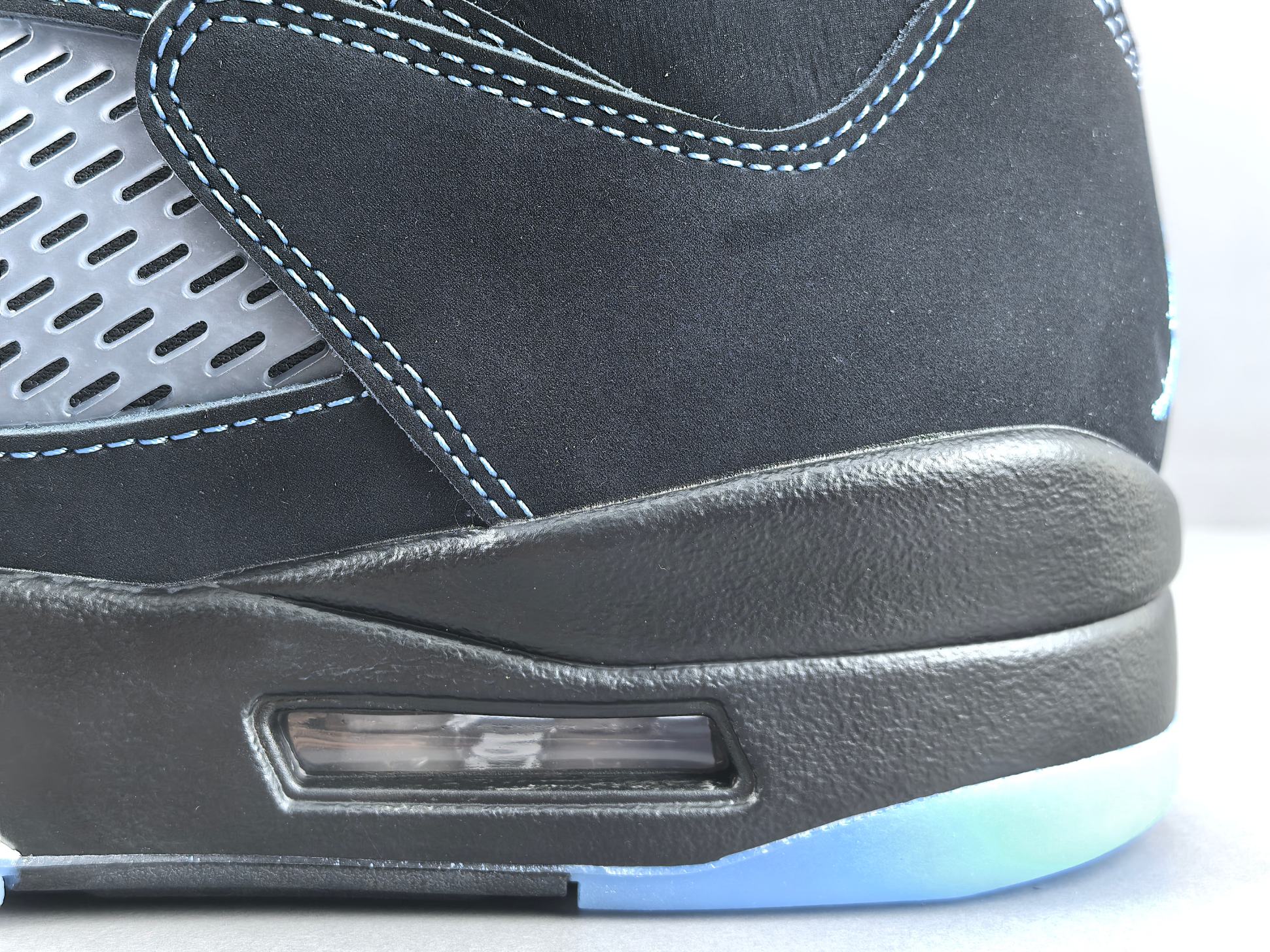 【OG版 AJ5】Jordan Air Jordan 5 舒适贴合 复古篮球鞋 男款 黑色 尺码40-47.5  货号D