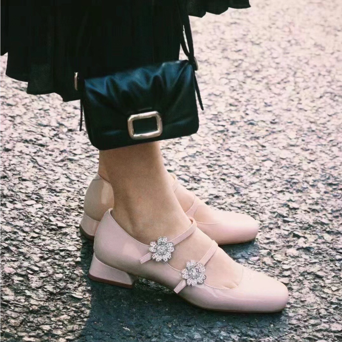 NO:235102,Matching demonstration, ballet shoes19860909搭配示范,芭蕾舞鞋,Women's Shoes