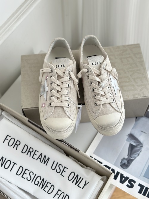 Golden Goose Deluxe Brand Sneakers - Leather Upper, Comfortable Fit, Sizes 35-40 1 Golden Goose Deluxe Brand Sneakers - Leather Upper, Comfortable Fit, Sizes 35-40