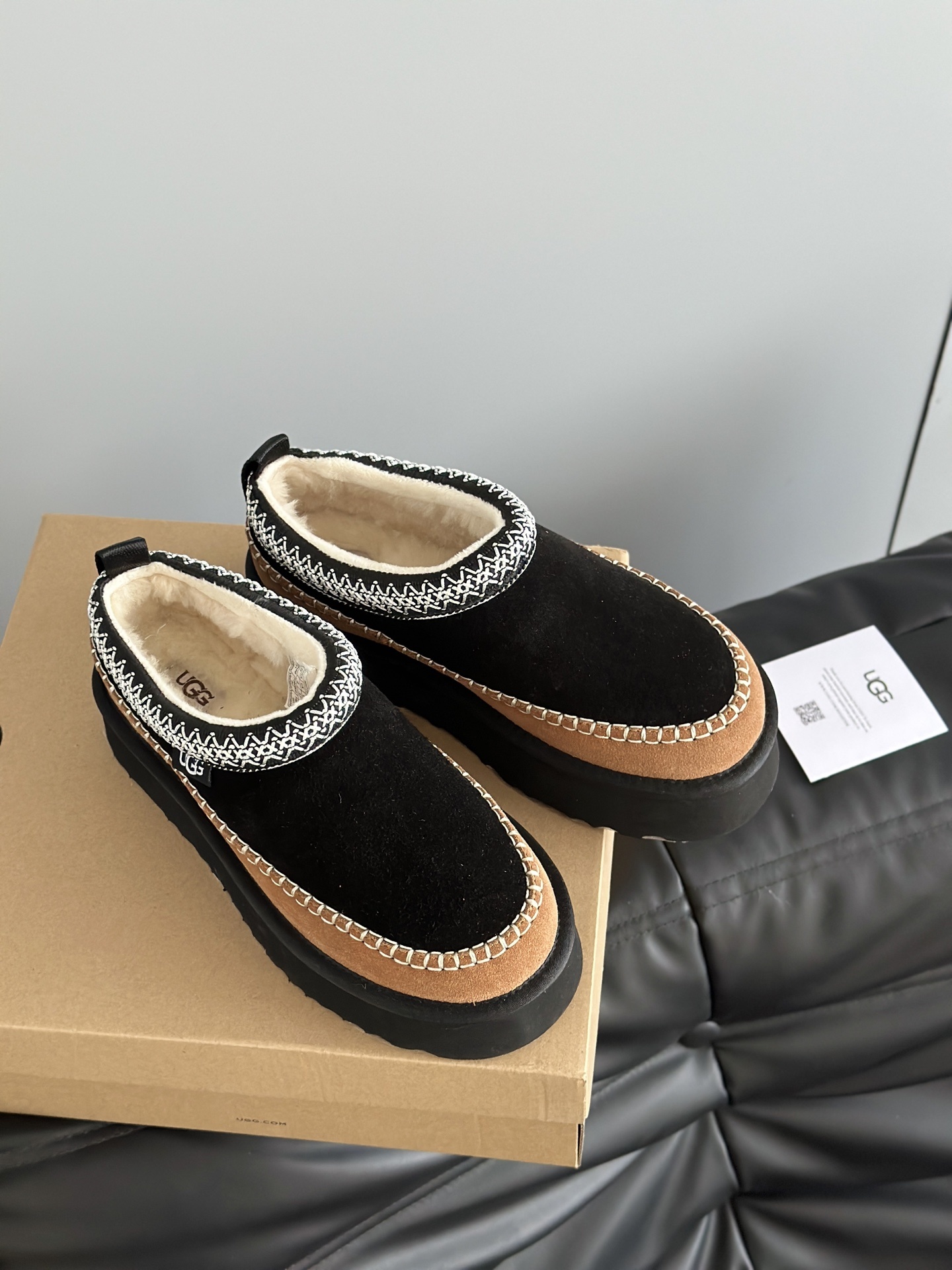 UGG 秋冬新品塔茨Tazz厚底羊毛拖鞋一脚蹬毛毛鞋雪地靴新款毛拖采用民族风编织刺绣复古又时髦,超舒适一