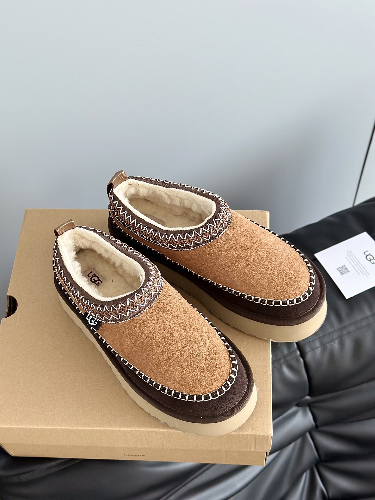 UGG 秋冬新品塔茨Tazz厚底羊毛拖鞋一脚蹬毛毛鞋雪地靴新款毛拖采用民族风编织刺绣复古又时髦,超舒适一