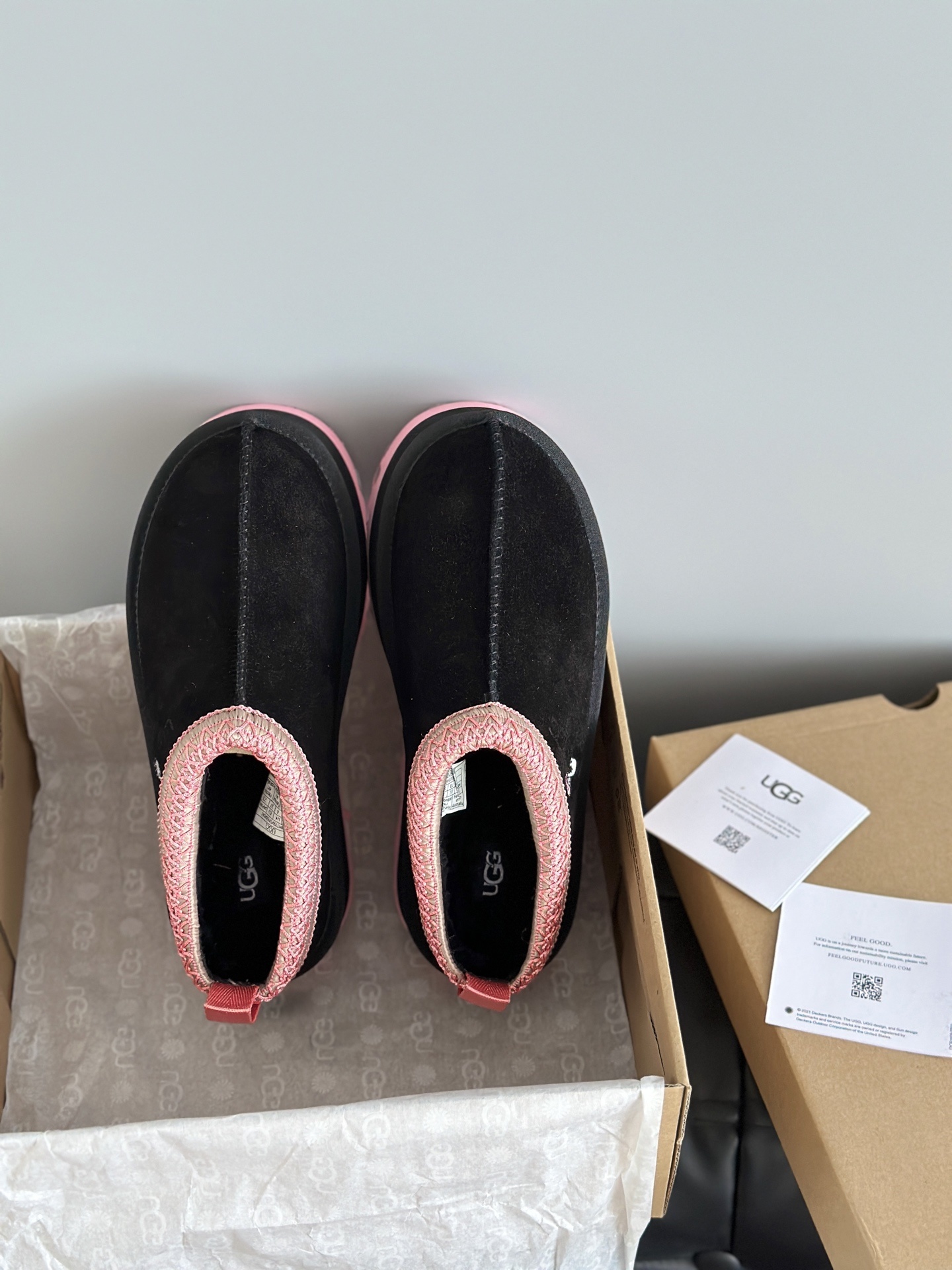 UGG 秋冬新品塔茨Tazz情人节限定比心🫰厚底羊毛拖鞋一脚蹬毛毛鞋雪地靴新款毛拖采用民族风编织刺绣复古