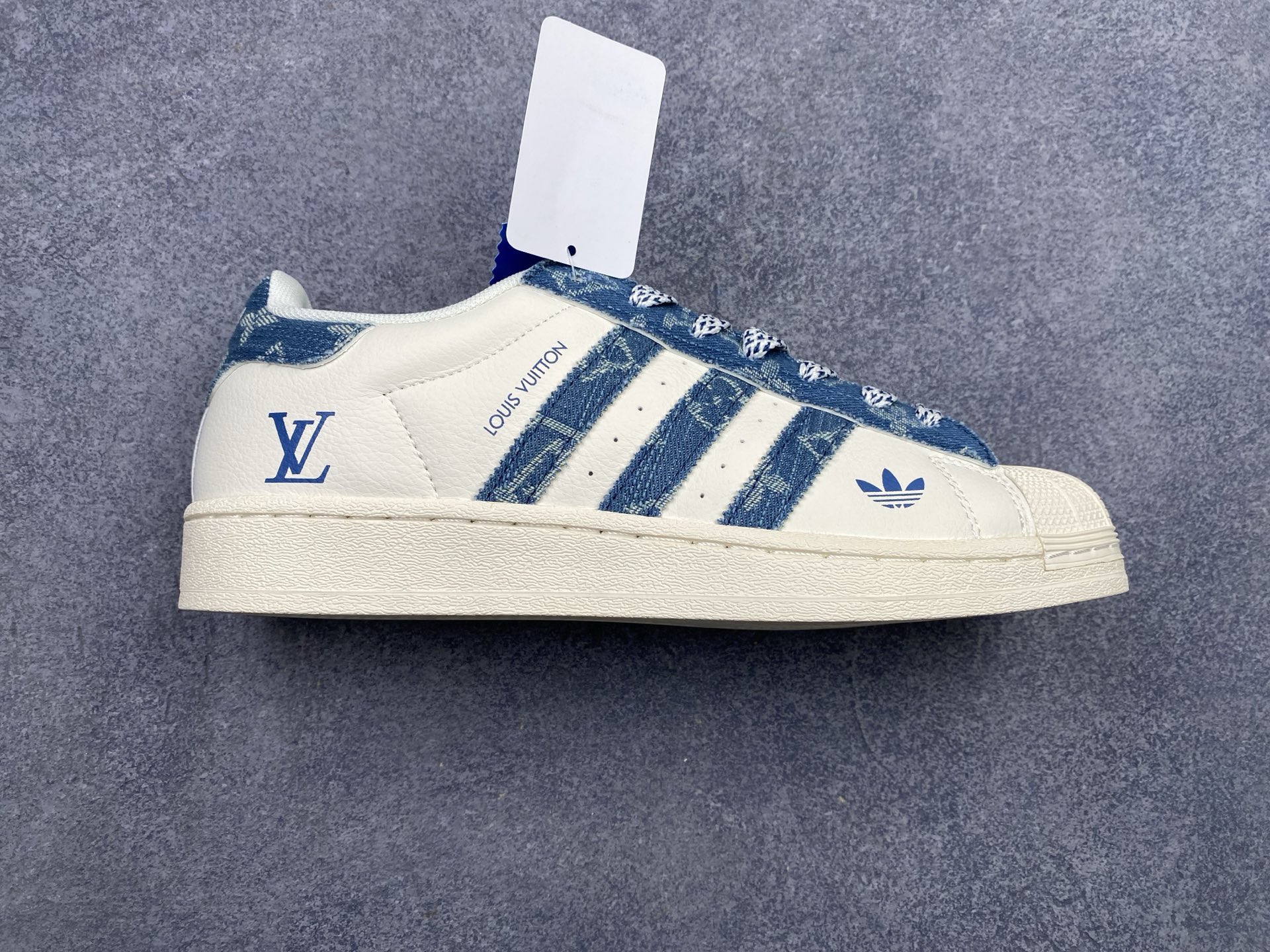 _d_39sdVBOhgKQTzWJGTmeRTZDmMcz_Q6yXIT8MA