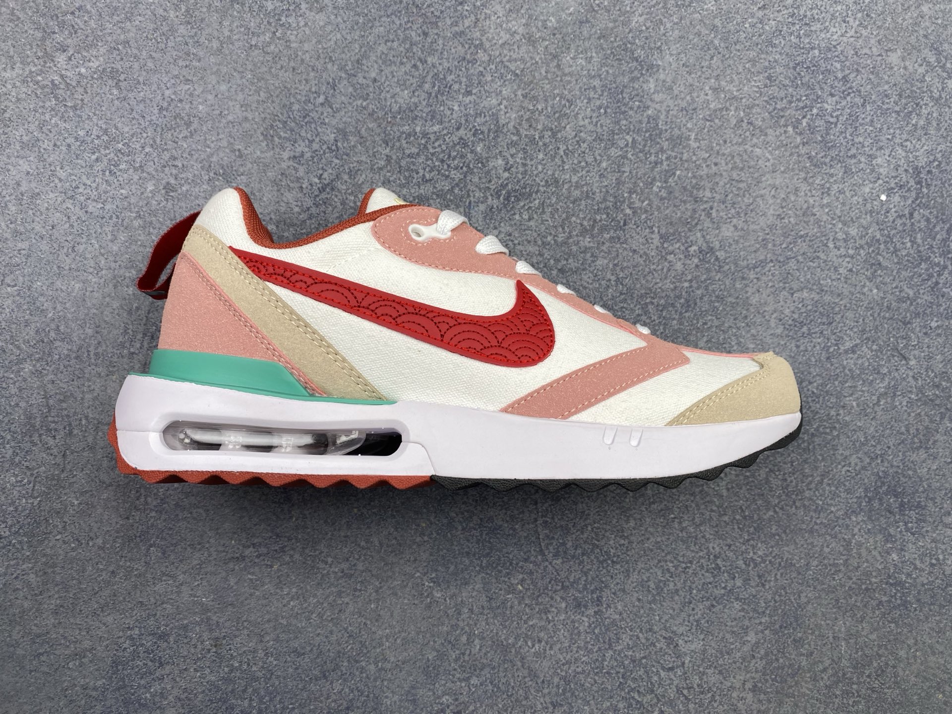 _dtz9svs0H53nY_vmQlHJj-8mzBggEqYffOTWBbg