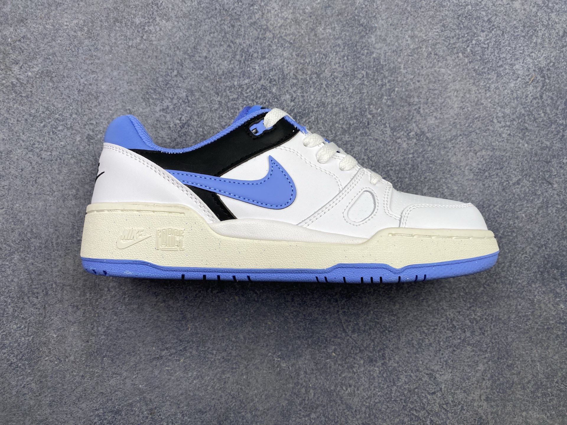 _daG9s0LTIoc-G26jxuI8cjXw_pjas1i-y29KUHA