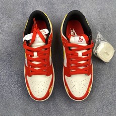 特价 DIY 特价 海外爆款限量发售!高端定制Nike SB Dunk Low “巴黎世家联名---米白灰”高端定制 特价 DIY 特价 海外爆款限量发售!高端定制Nike SB Dunk Low “巴黎世家联名---米白灰”高端定制
