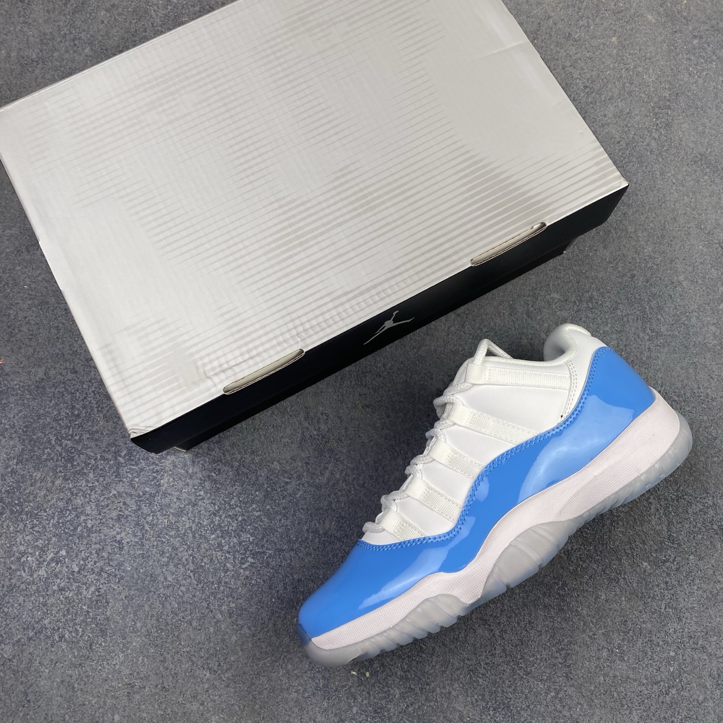 库存表特价 秋冬特价#Top纯原  Air Jordan  多系列尾单 原厂皮革 舒适运动 防滑减震 高帮 黑脚趾 行业