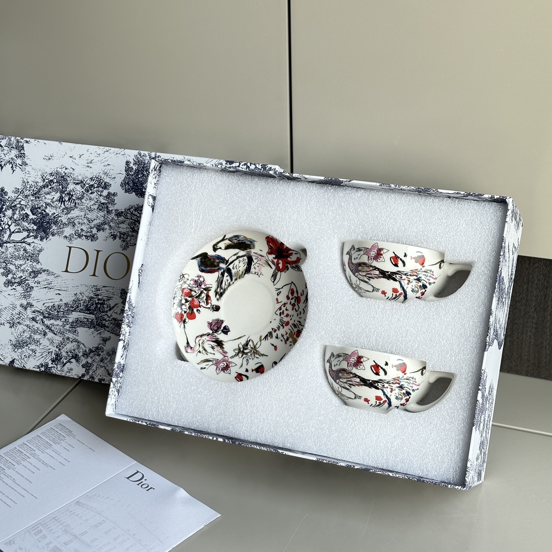 Dior item 3