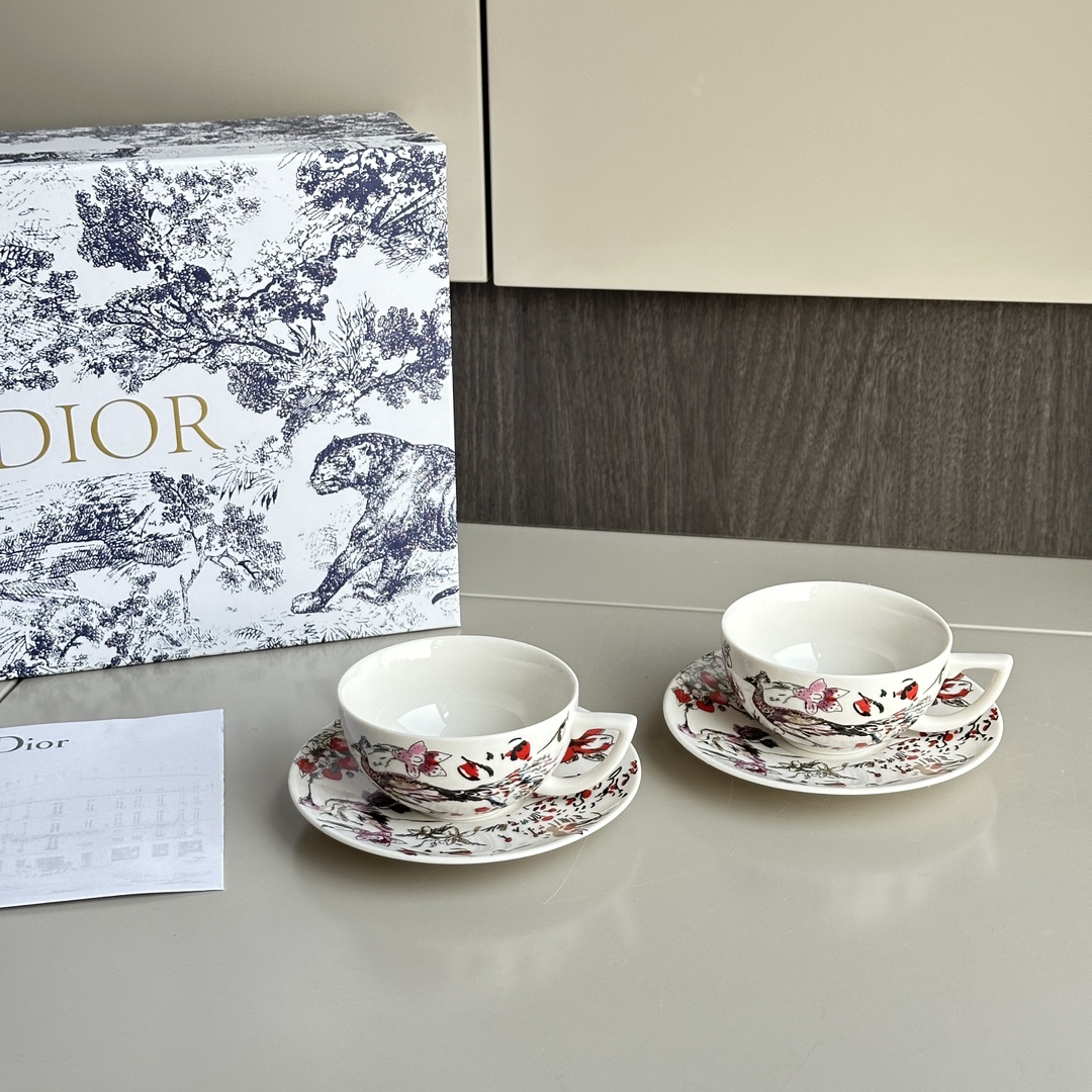 Dior item 4