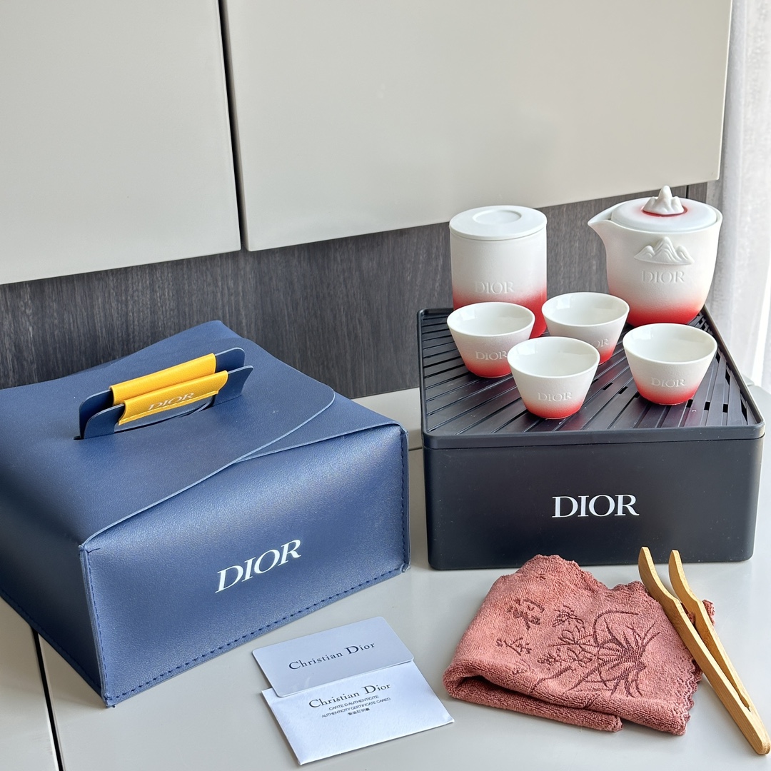 Dior Chinese Tea Set with Leather Case - Comprehensive 7