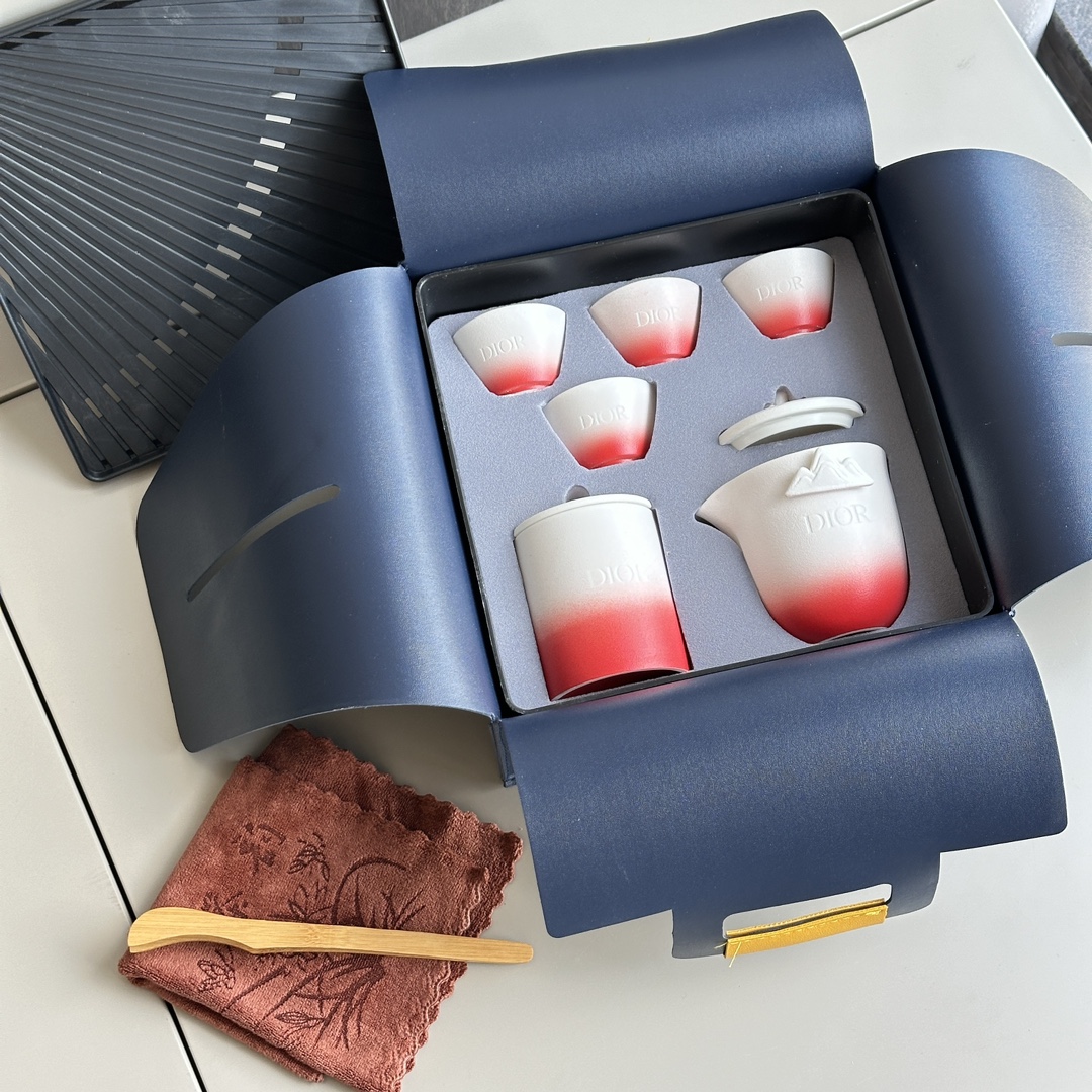 Dior Chinese Tea Set with Leather Case - Comprehensive