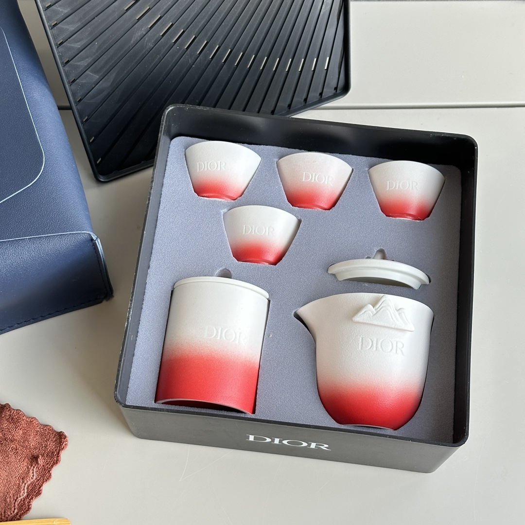 Dior Chinese Tea Set with Leather Case - Comprehensive 3