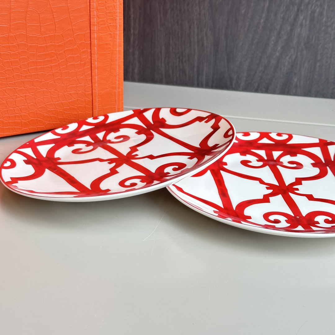 Set of 2 Flat Plates (8 in) – Diameter: 20 cm, Height: 2 cm - Comprehensive 3
