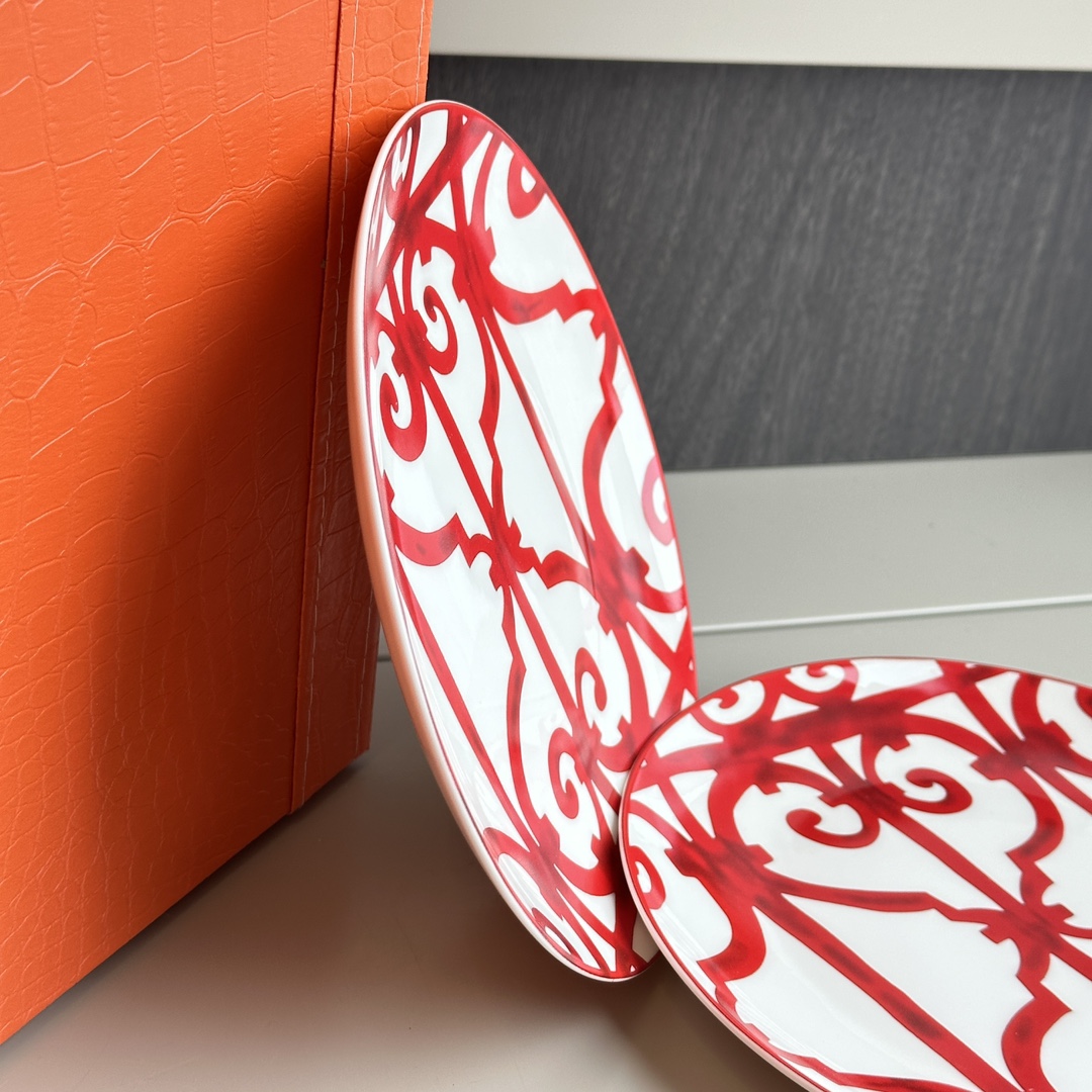 Set of 2 Flat Plates (8 in) – Diameter: 20 cm, Height: 2 cm - Comprehensive 5