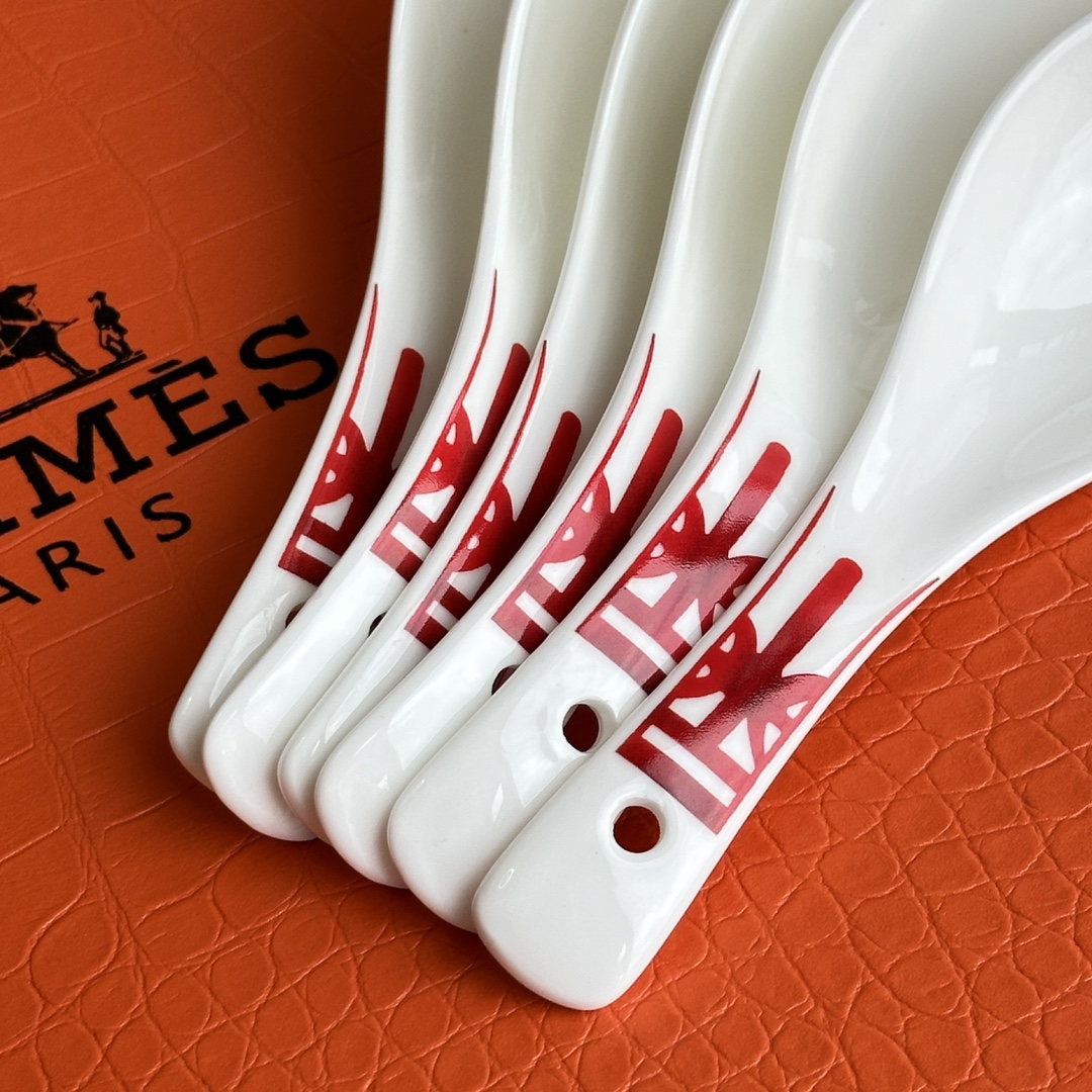 Soup Spoon (1): Length 24 cm - Comprehensive 8