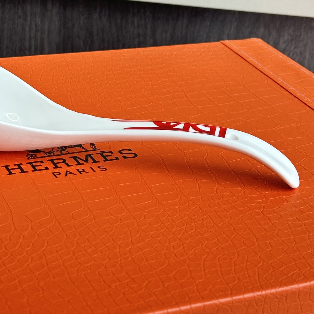 Soup Spoon (1): Length 24 cm - Comprehensive 4