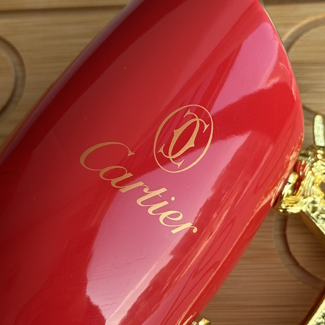 分酒器器身Cartier字样设计 5