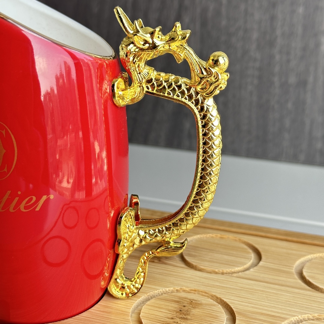 分酒器器身Cartier字样设计 4