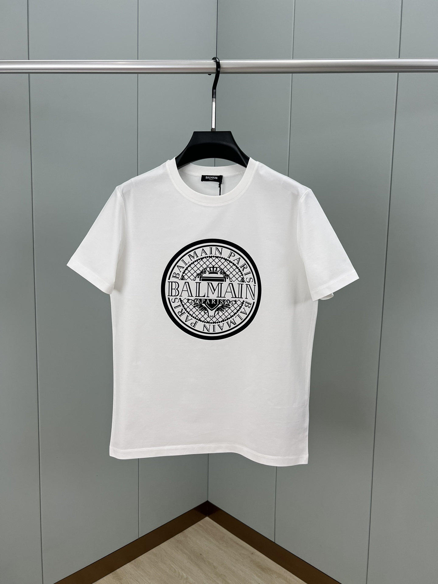 NO:421645,BALMAIN. 25 spring and summer new printed logo short-sleeved T-shirt, using customized 80 double-strand mercerized cotton fabric; black white sea blue S~XXXL, balmain, balmain, T-shirt, tees, t-shirt, alexander wang19860909BALMAIN.巴尔曼 25春夏新品印花标识短袖T恤,采用定制80支双股丝光棉面料；黑色 白色 海蓝 S～XXXL,,balmain,balmain,T-shirt,tees，t-shirt,alexander wang,Men's clothing