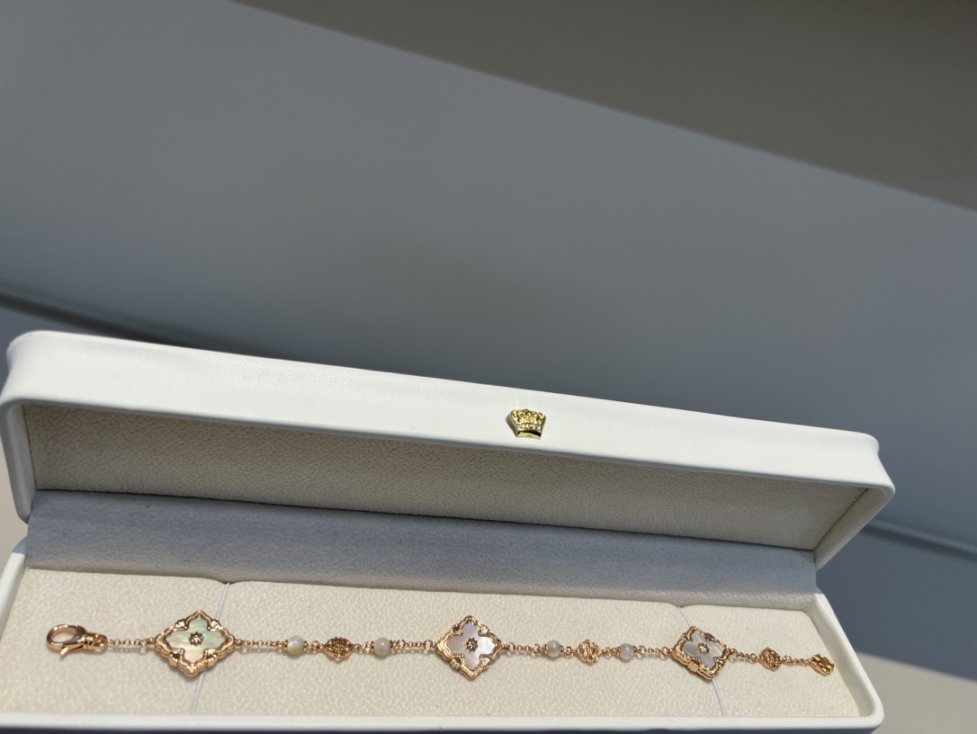 NO:857744,Buccellati three-flowered mother-of-pearl bracelet, bracelet19860909布契拉提三花带圆珠贝母手链,,bracelet,Jewelry