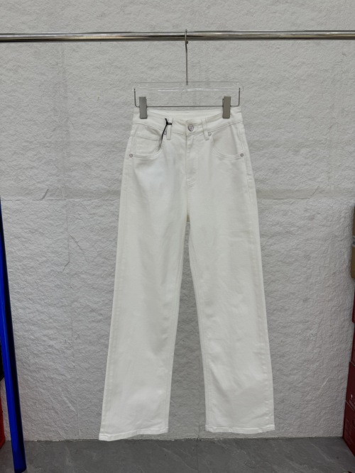 Chanel White Straight-Leg Jeans with Pink Accents - Spring/Summer Fashion 1 Chanel White Straight-Leg Jeans with Pink Accents - Spring/Summer Fashion