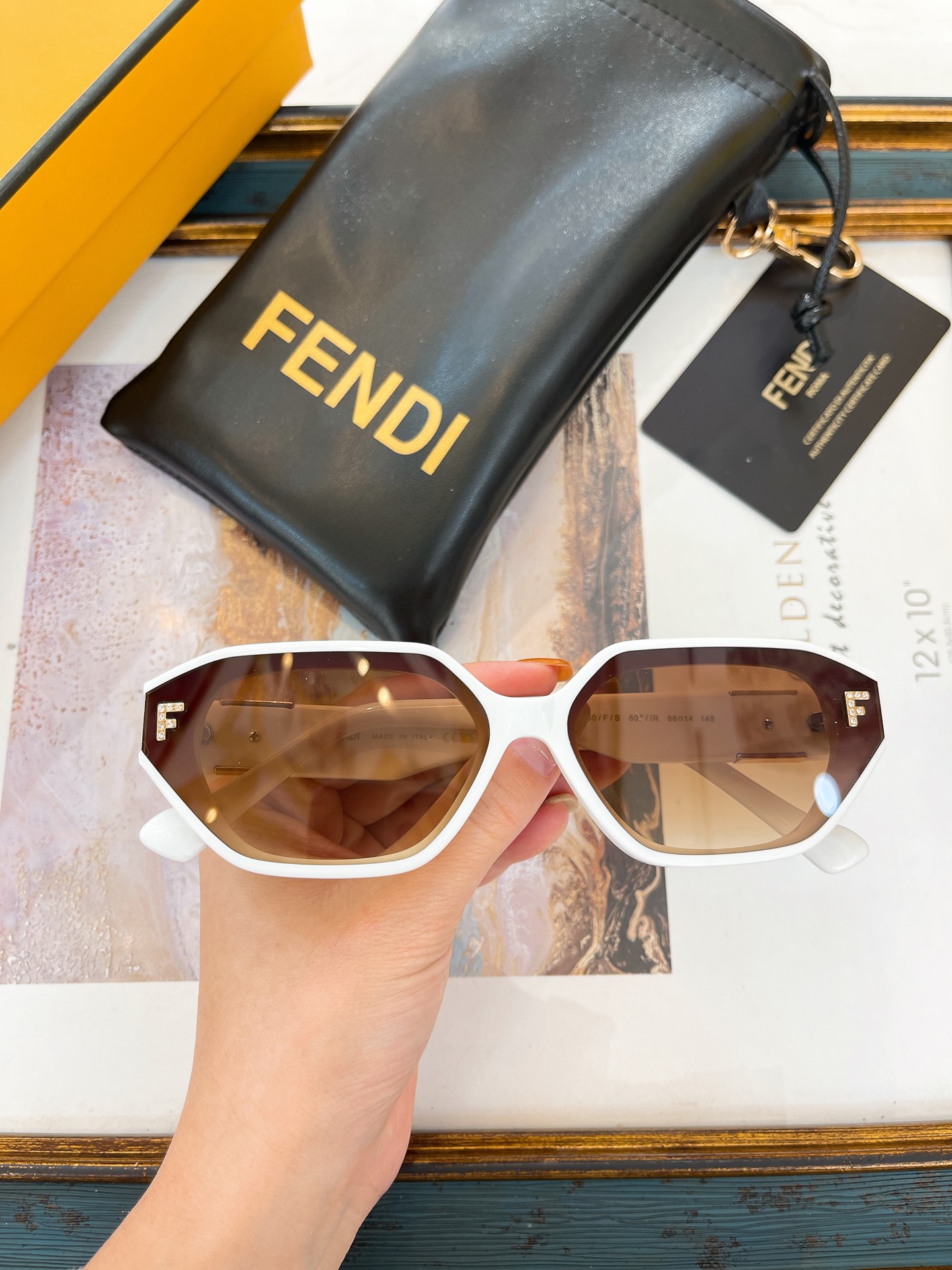 Fendi 芬迪墨镜