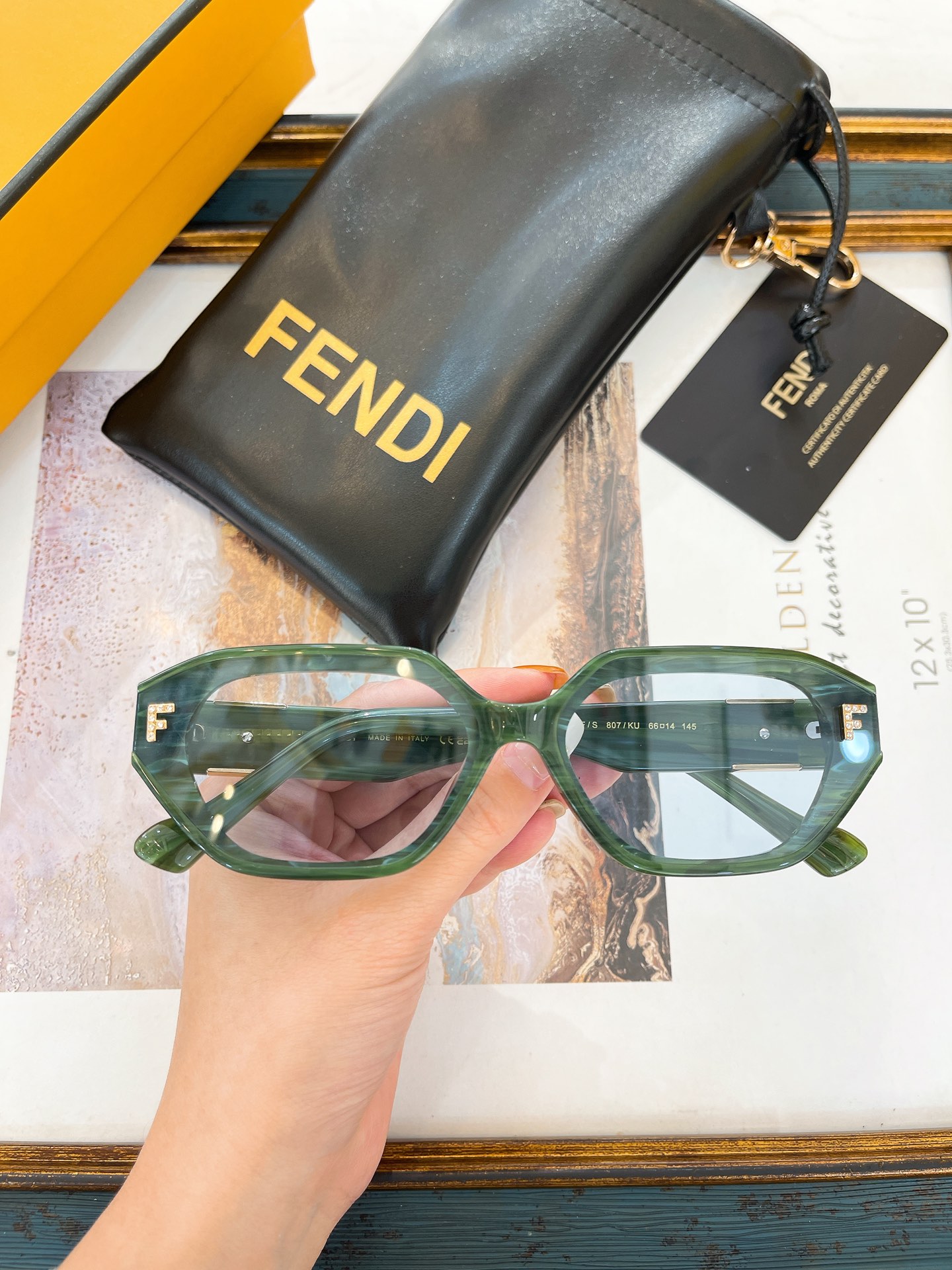 Fendi 芬迪墨镜