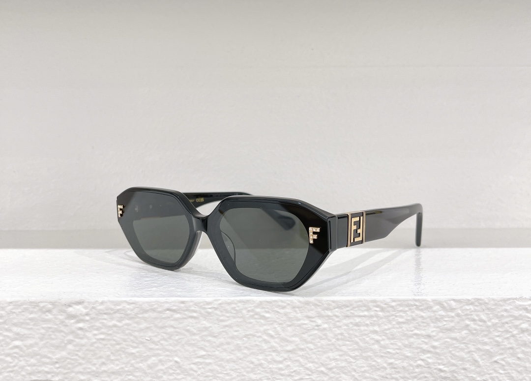 Fendi 芬迪墨镜